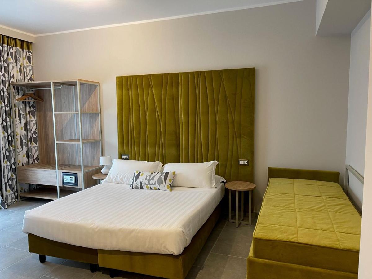 Sant'elia Hotel 3*