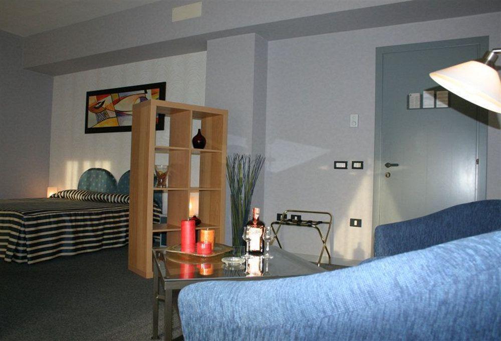 Hotel Sant'elia 3*